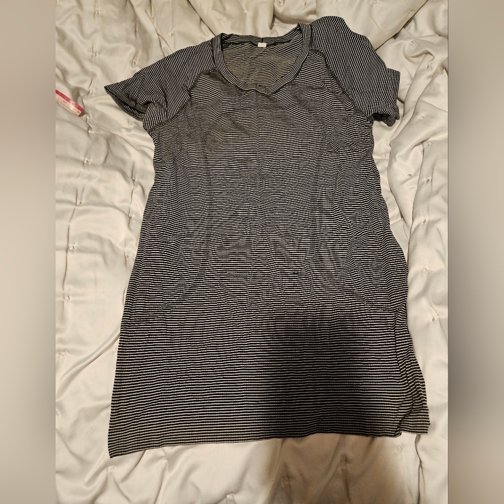 Lululemon Striped Swiftly Tech Short Sleeve Top Black White 8